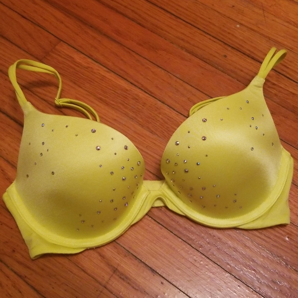 Victoria's Secret very Sexy push up bra 32C